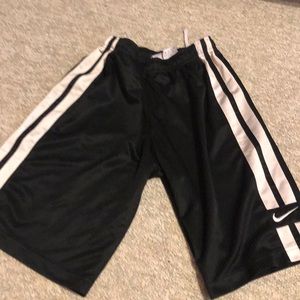 Youth large Nike basketball shorts black